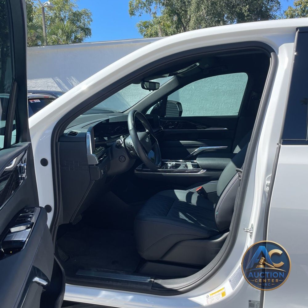 2025 Cadillac Escalade IQ Sport 1