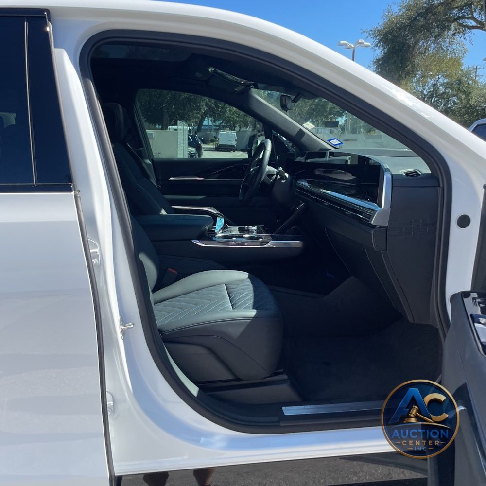 2025 Cadillac Escalade IQ Sport 1