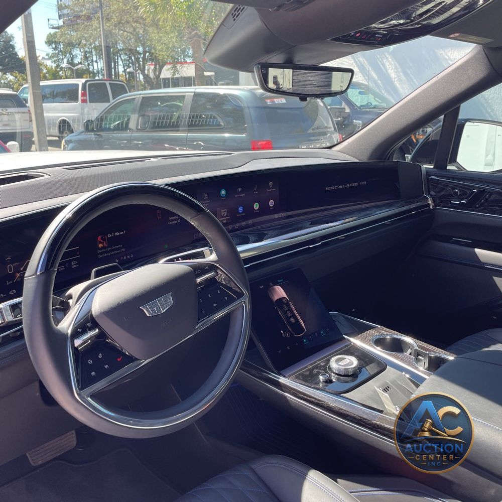 2025 Cadillac Escalade IQ Sport 1