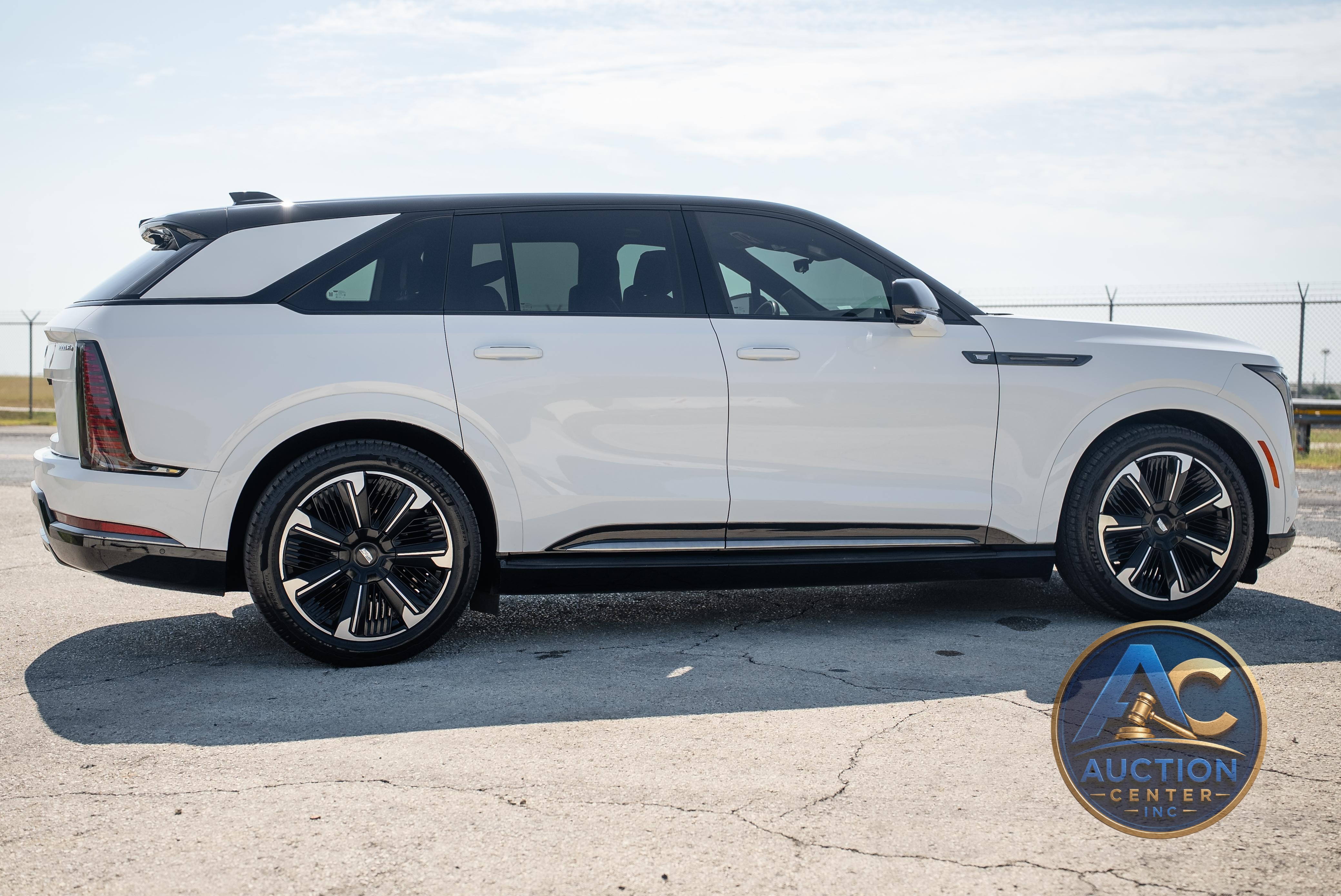 2025 Cadillac Escalade IQ Sport 2
