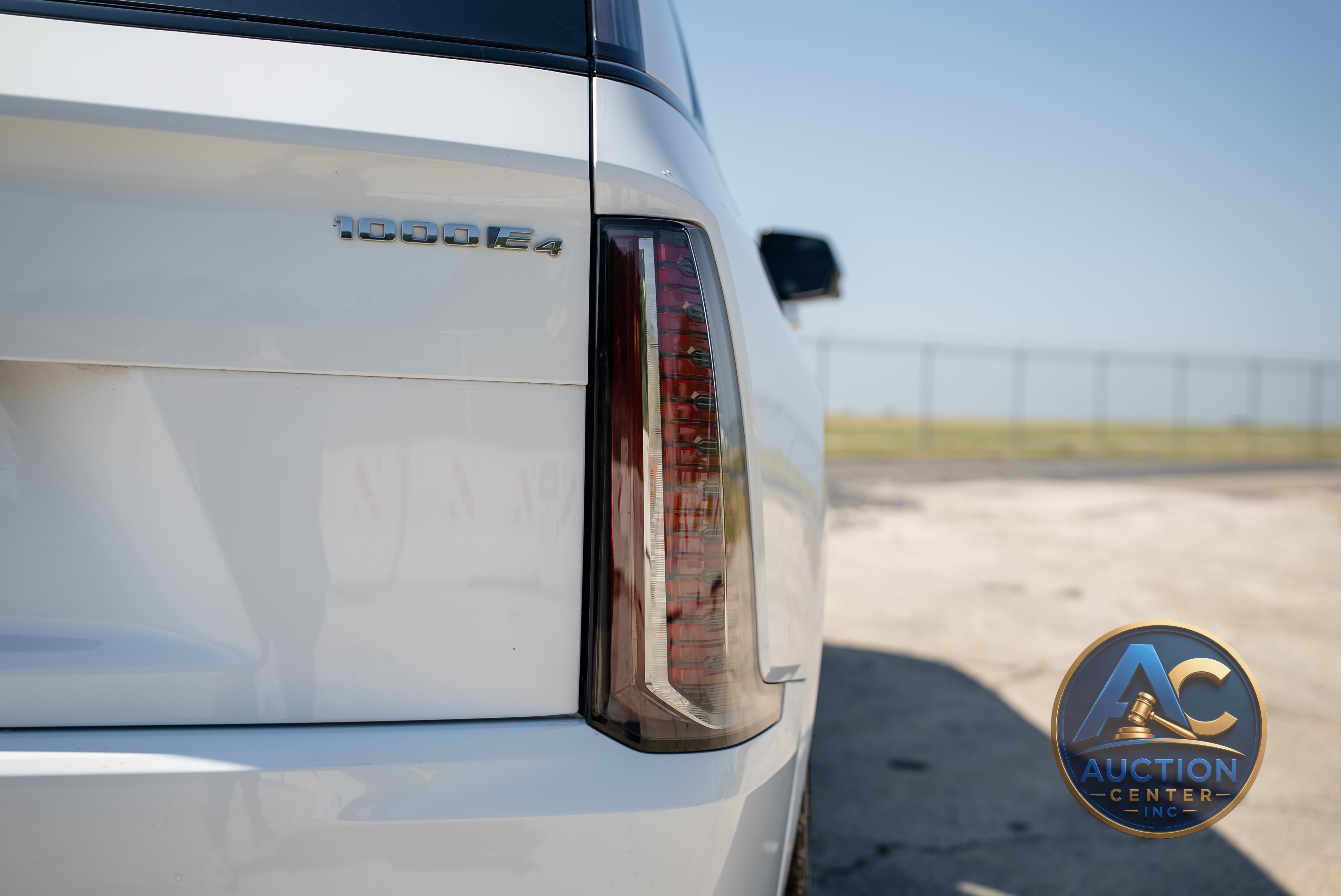 2025 Cadillac Escalade IQ Sport 2