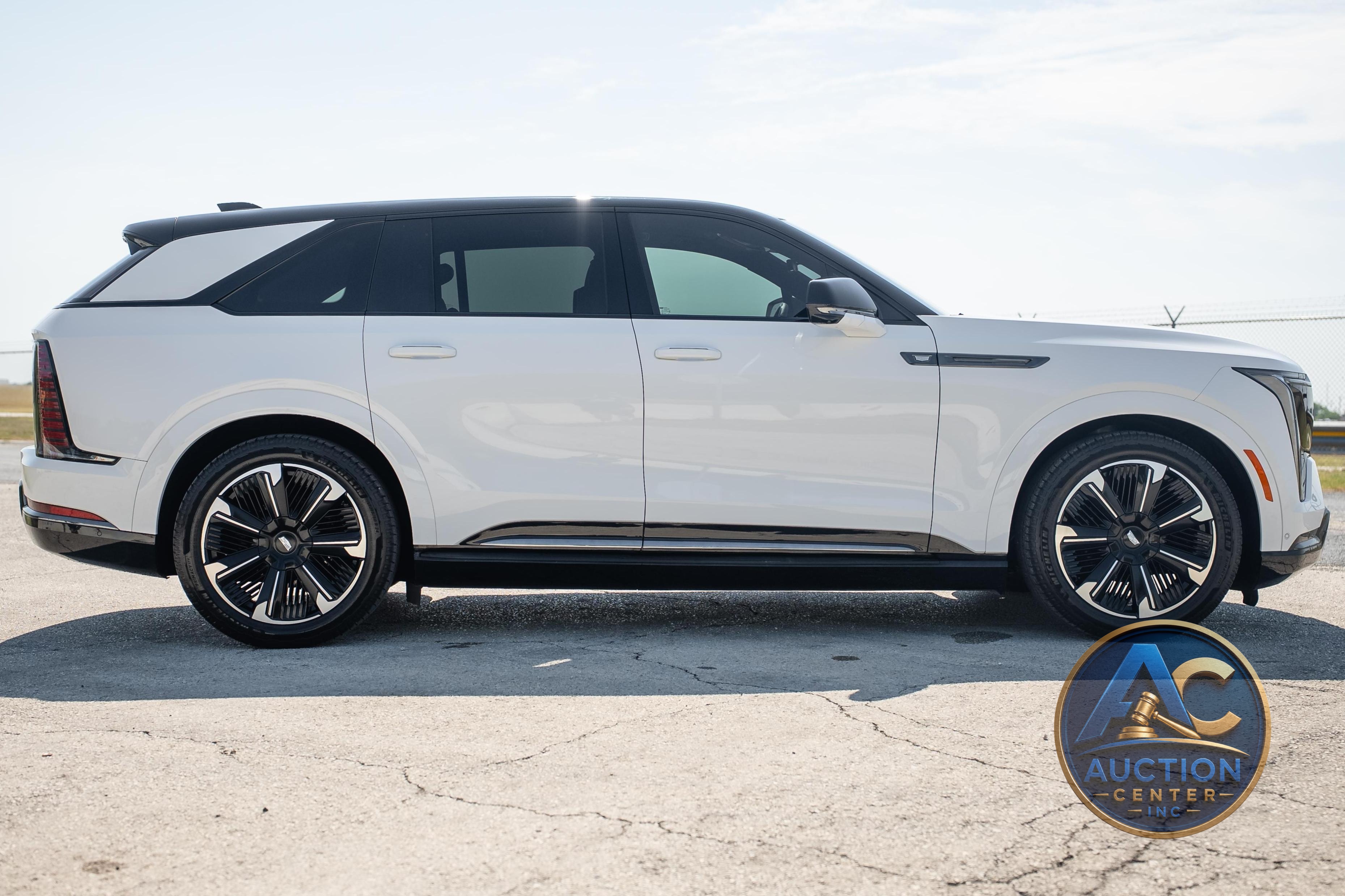 2025 Cadillac Escalade IQ Sport 2