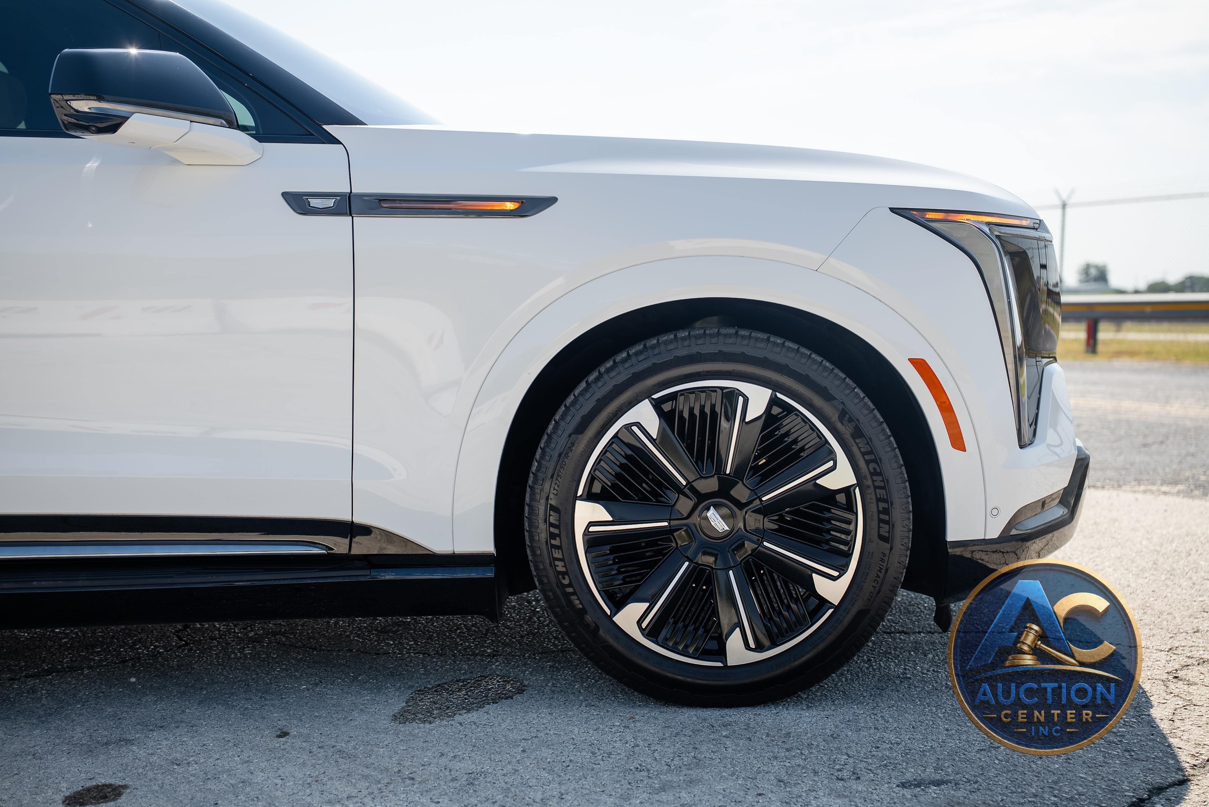 2025 Cadillac Escalade IQ Sport 2