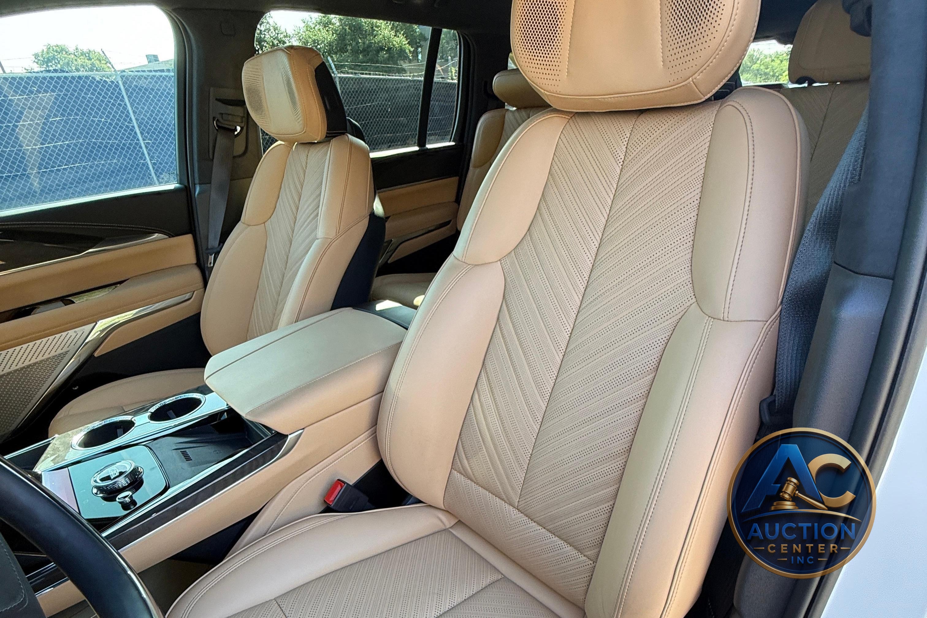 2025 Cadillac Escalade IQ Sport 2