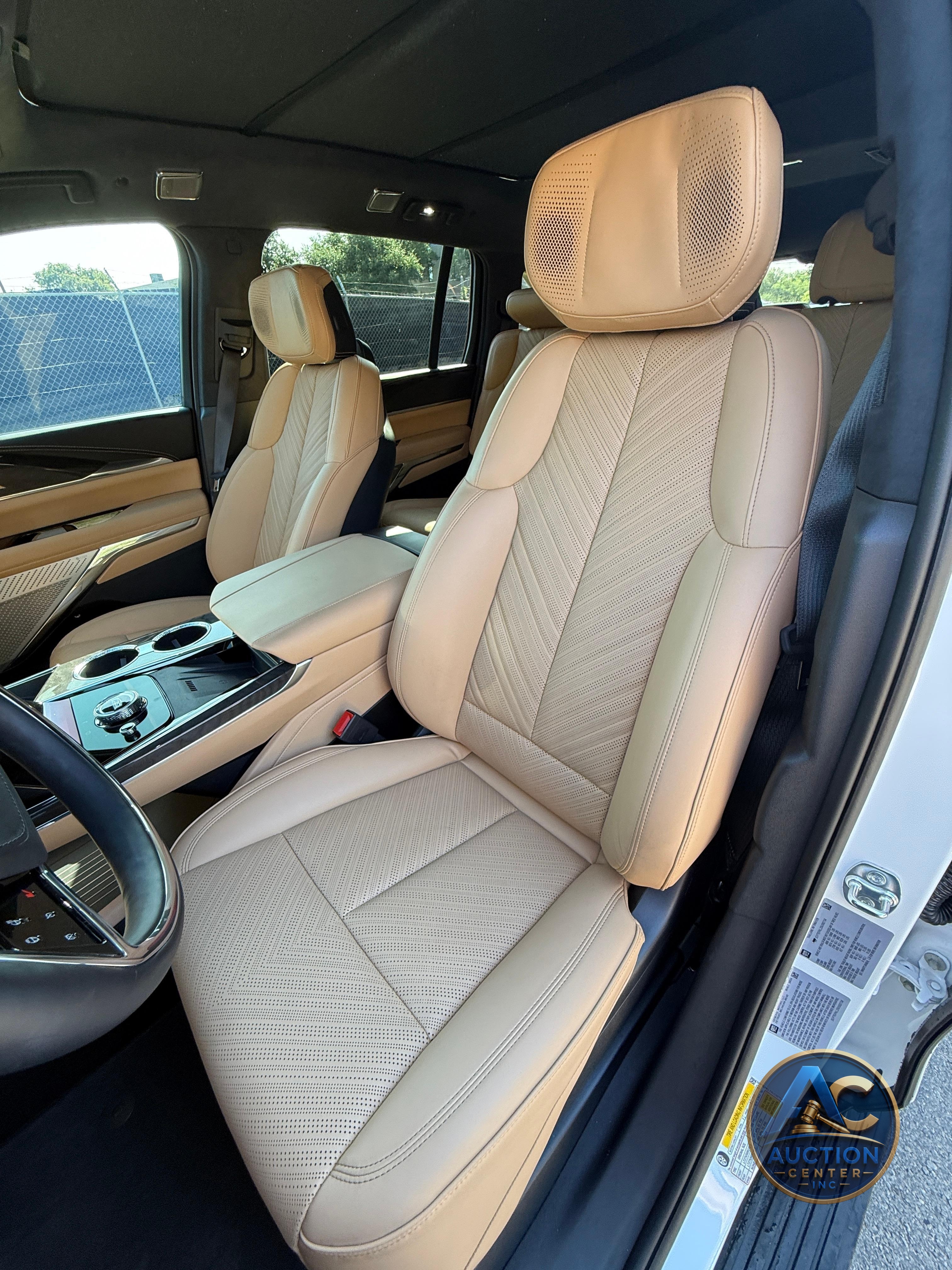 2025 Cadillac Escalade IQ Sport 2