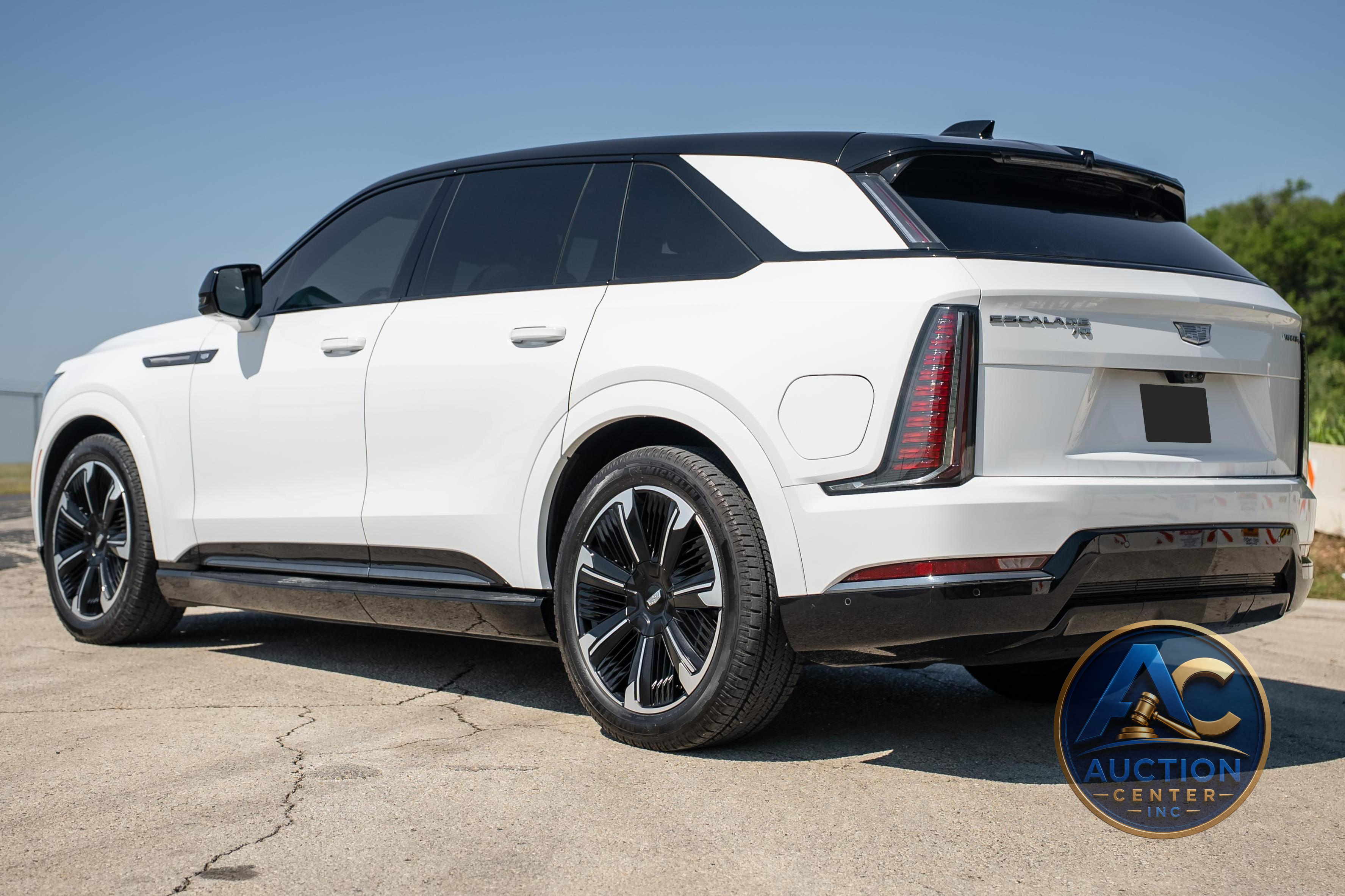 2025 Cadillac Escalade IQ Sport 2