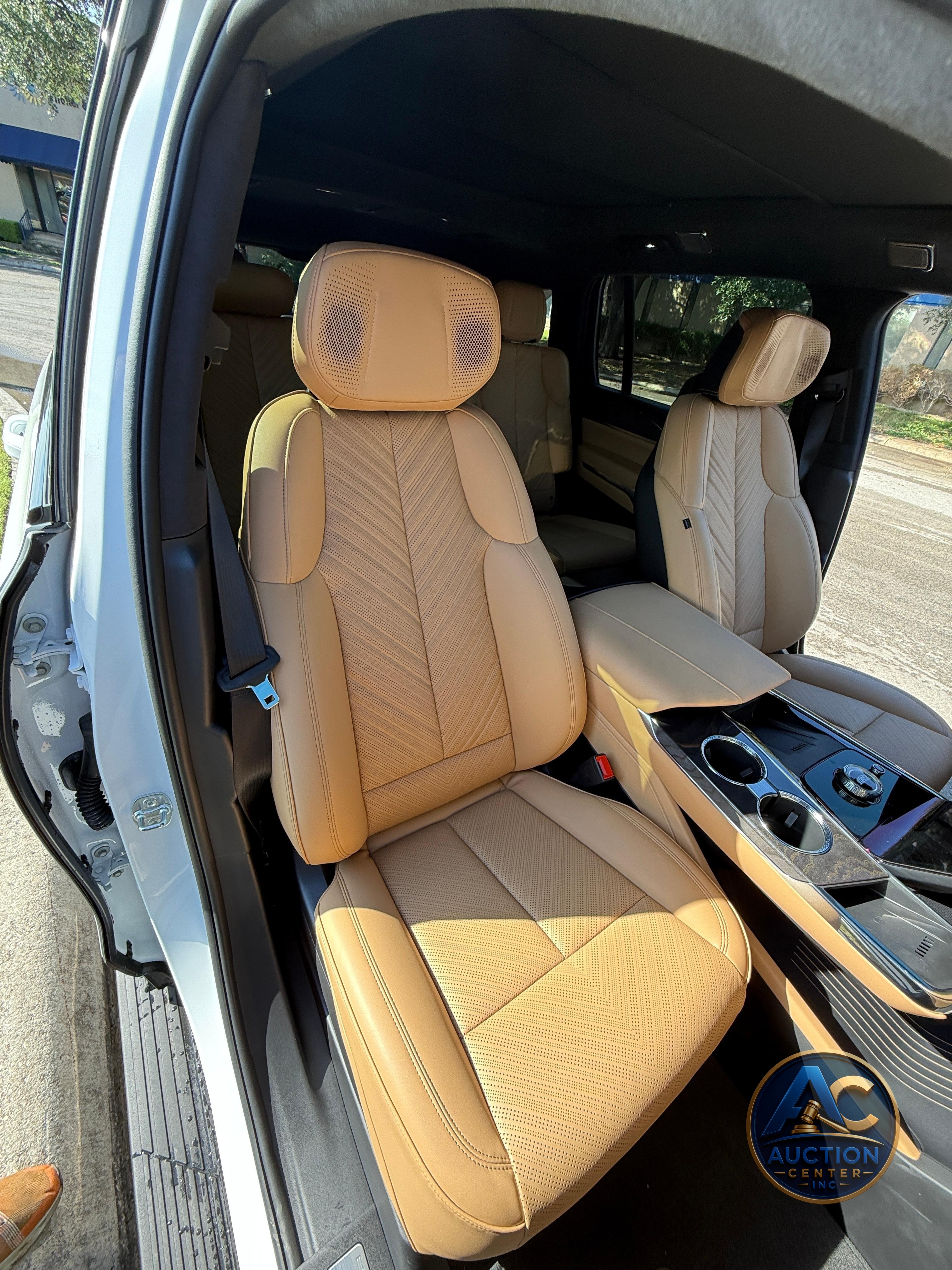 2025 Cadillac Escalade IQ Sport 2