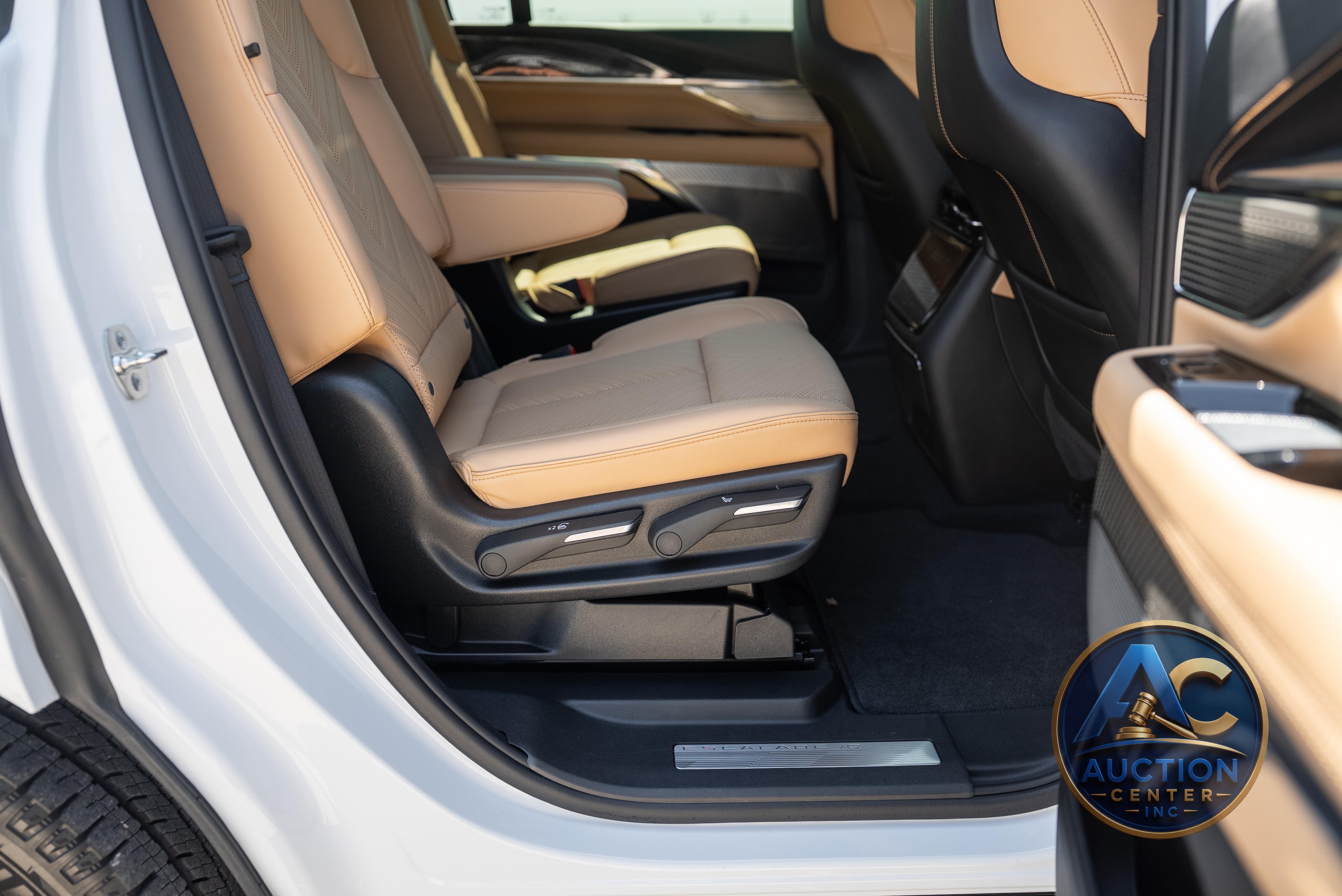 2025 Cadillac Escalade IQ Sport 2