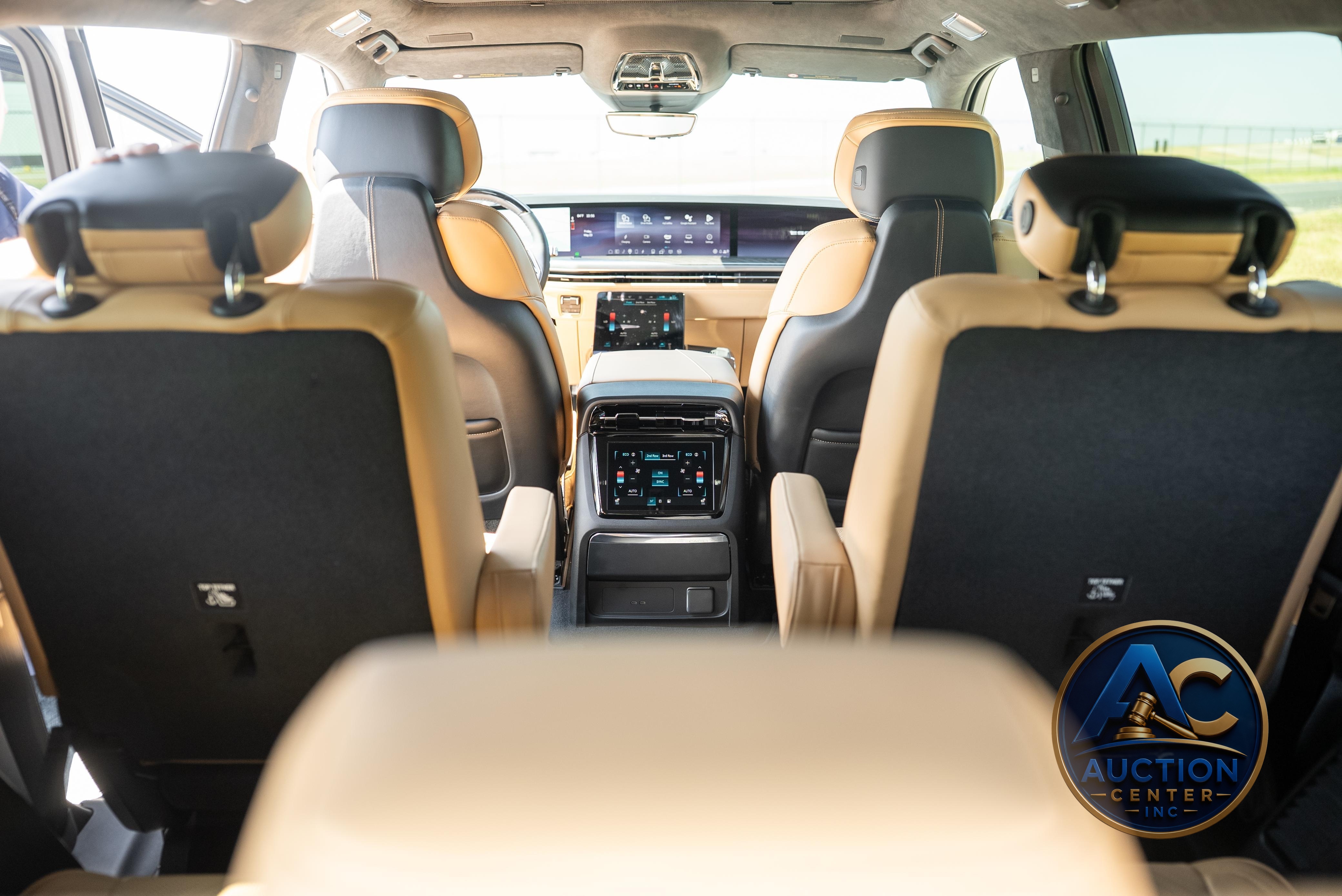 2025 Cadillac Escalade IQ Sport 2