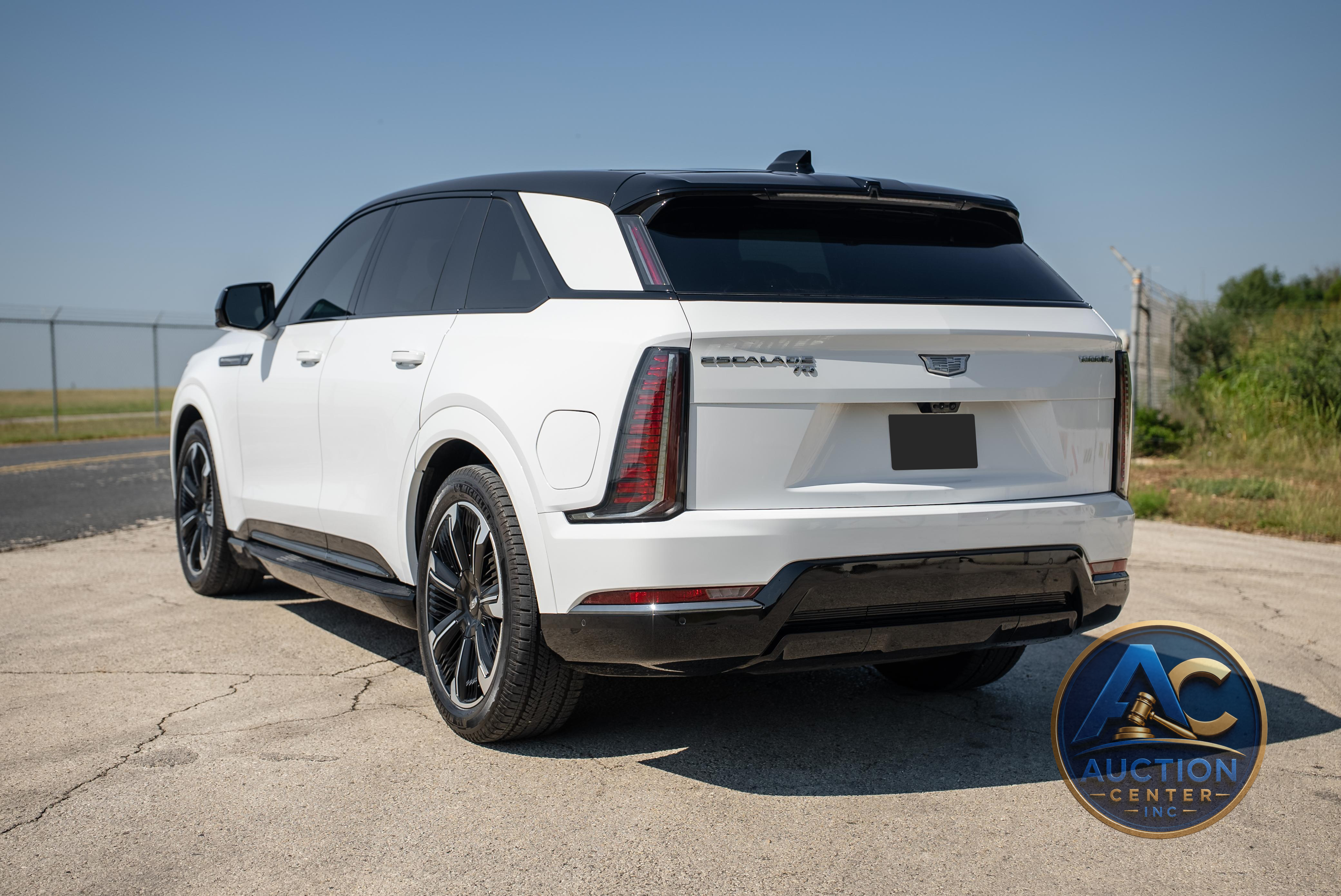 2025 Cadillac Escalade IQ Sport 2