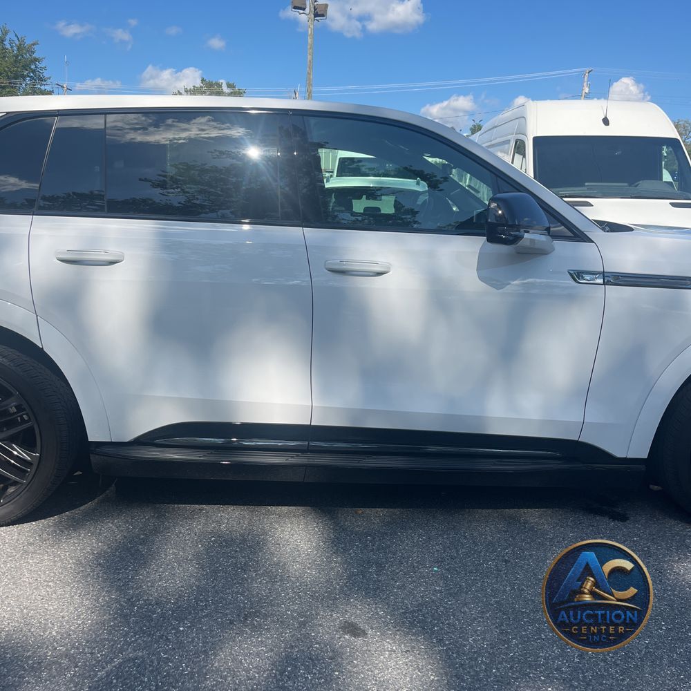 2025 Cadillac Escalade IQ Sport 2