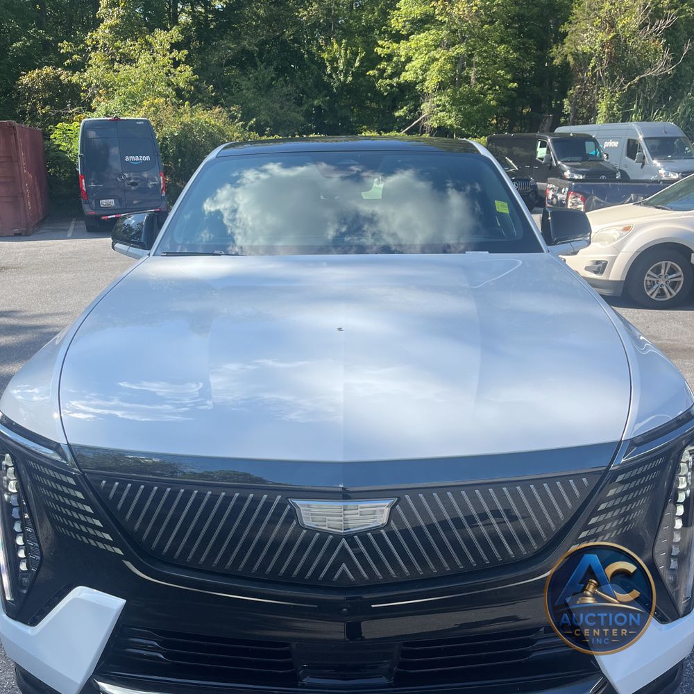 2025 Cadillac Escalade IQ Sport 2