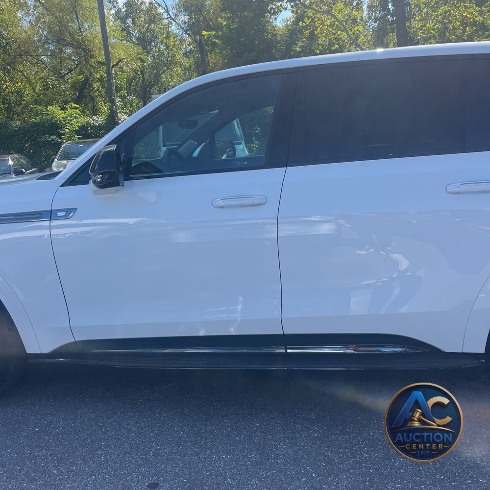 2025 Cadillac Escalade IQ Sport 2