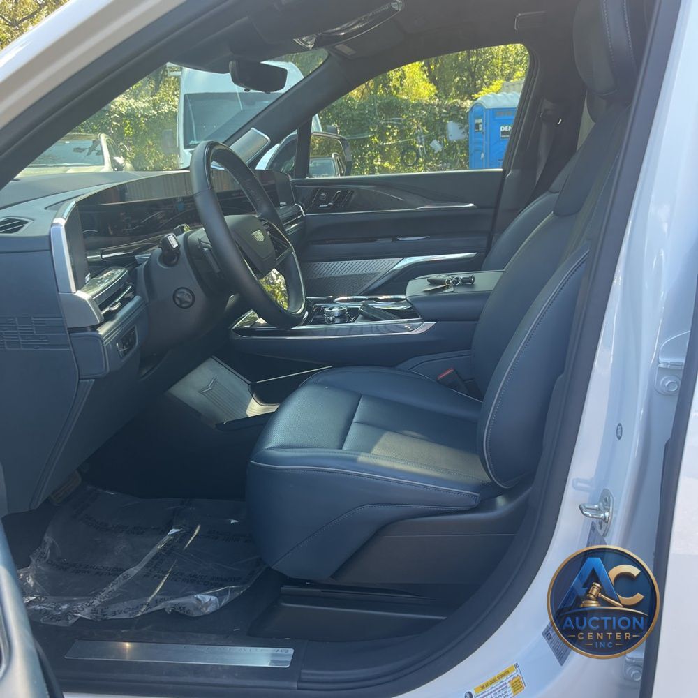 2025 Cadillac Escalade IQ Sport 2