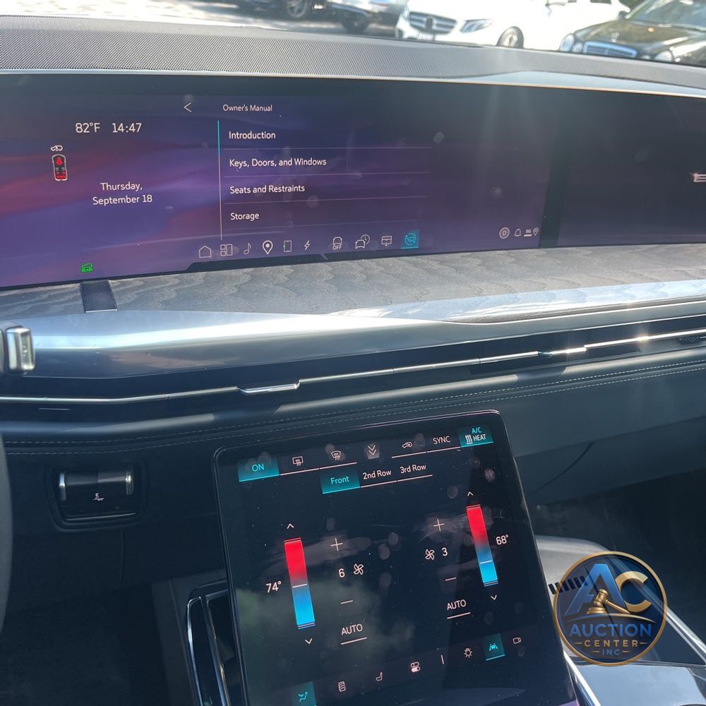 2025 Cadillac Escalade IQ Sport 2