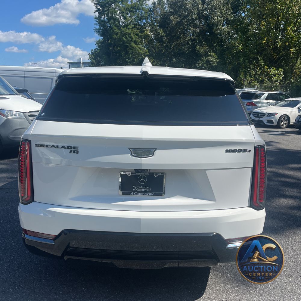 2025 Cadillac Escalade IQ Sport 2