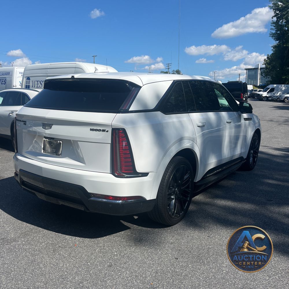 2025 Cadillac Escalade IQ Sport 2