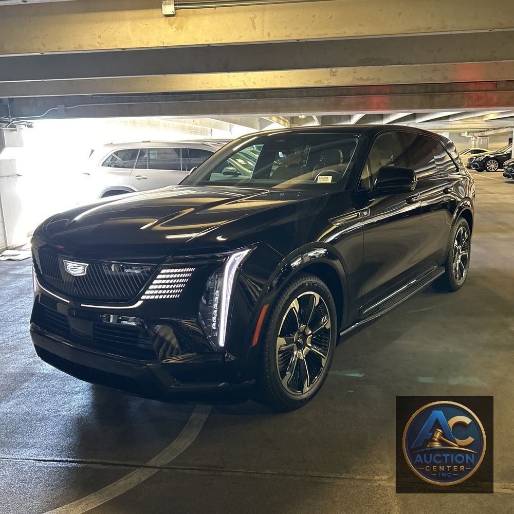 2025 Cadillac Escalade IQ Sport 2