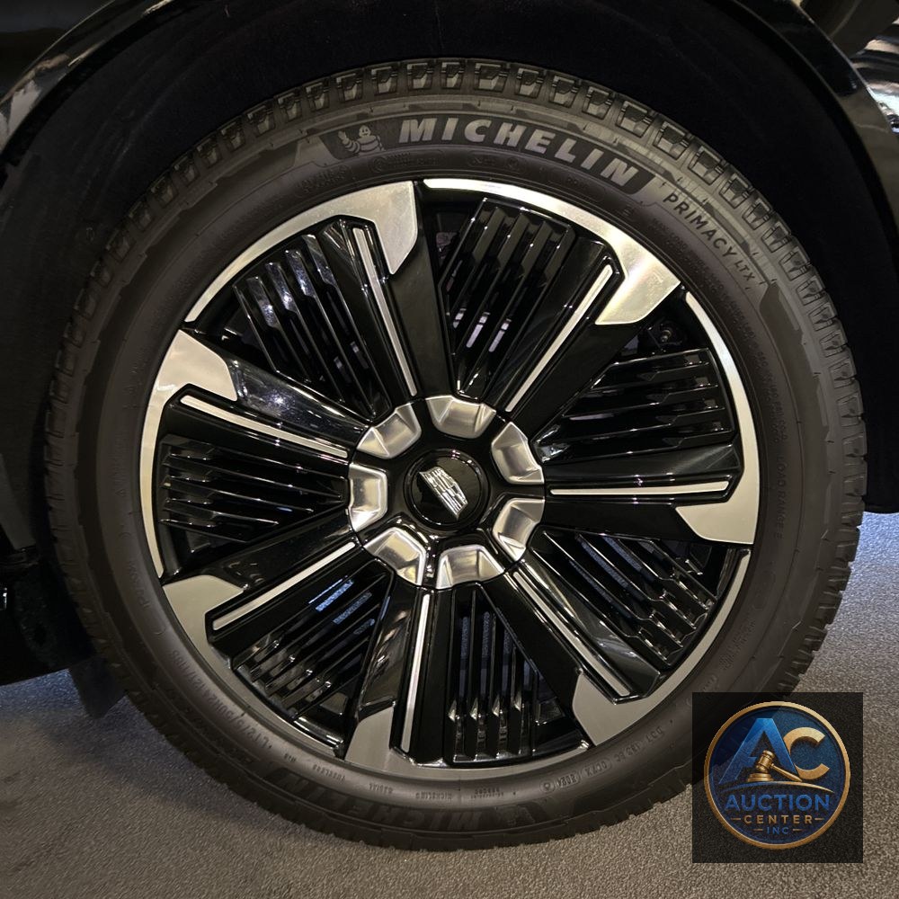 2025 Cadillac Escalade IQ Sport 2