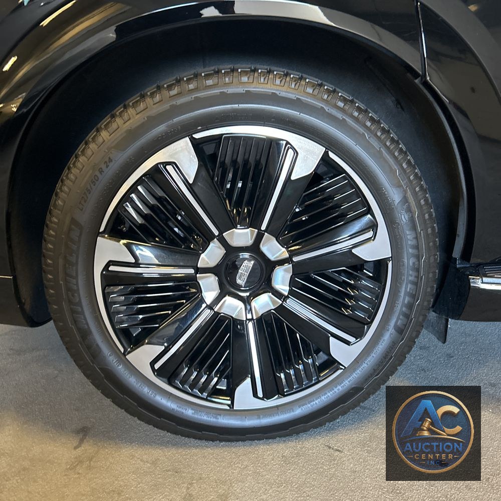 2025 Cadillac Escalade IQ Sport 2