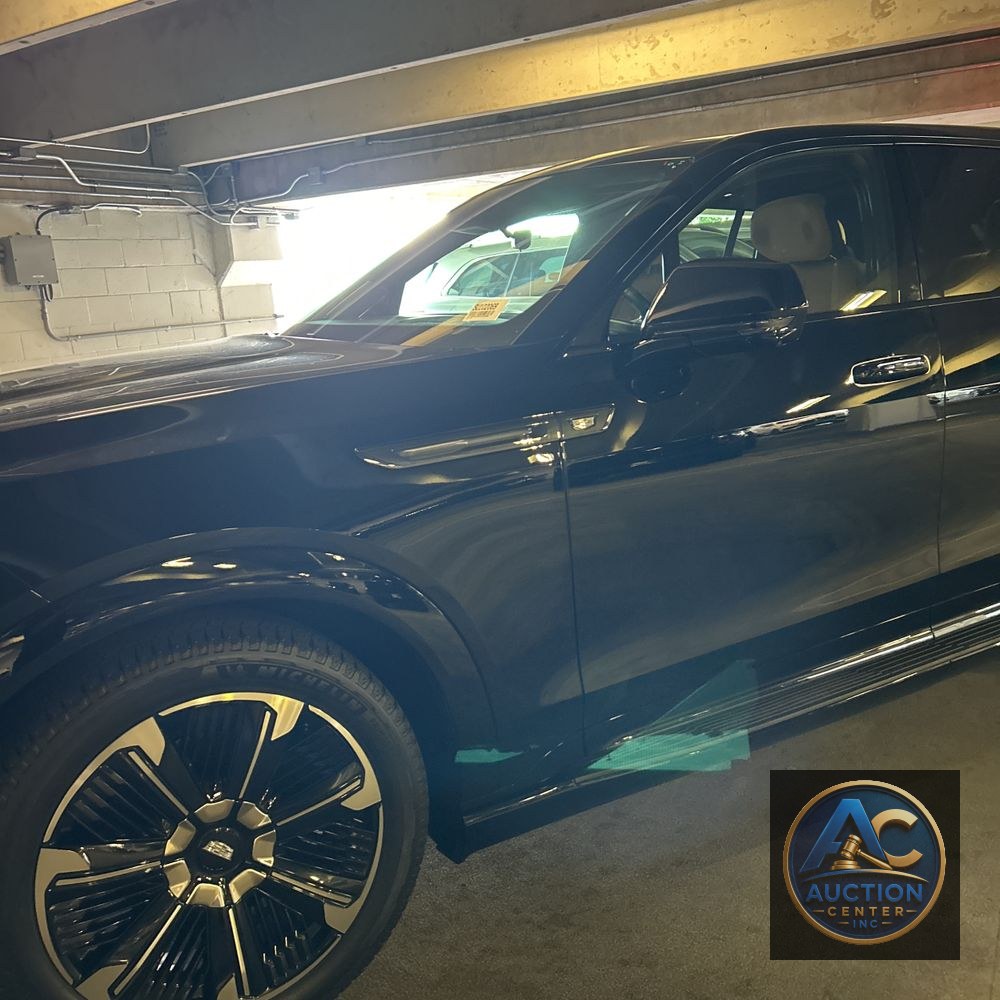 2025 Cadillac Escalade IQ Sport 2