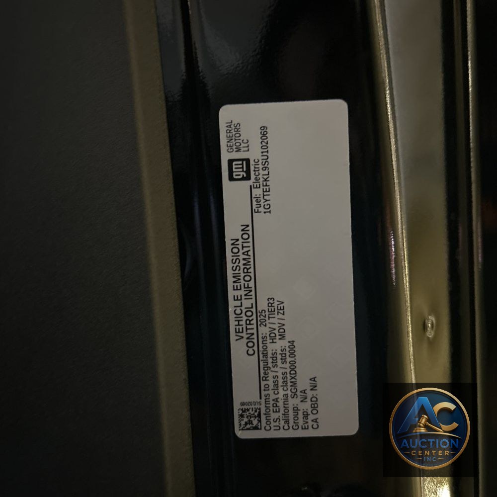 2025 Cadillac Escalade IQ Sport 2