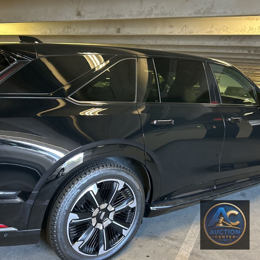 2025 Cadillac Escalade IQ Sport 2