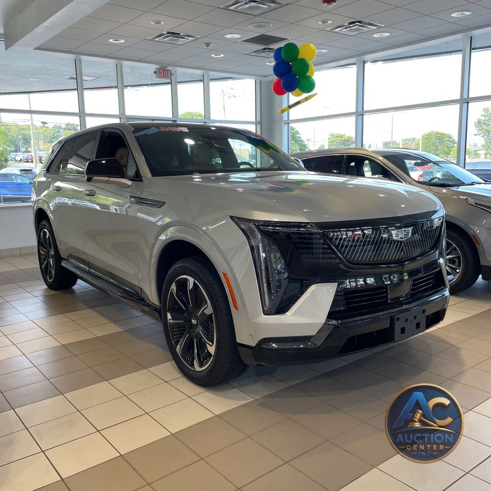 2025 Cadillac Escalade IQ Sport 2