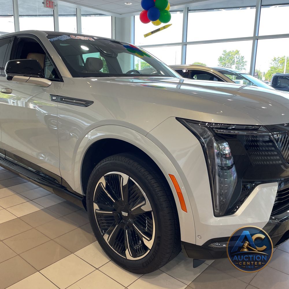 2025 Cadillac Escalade IQ Sport 2