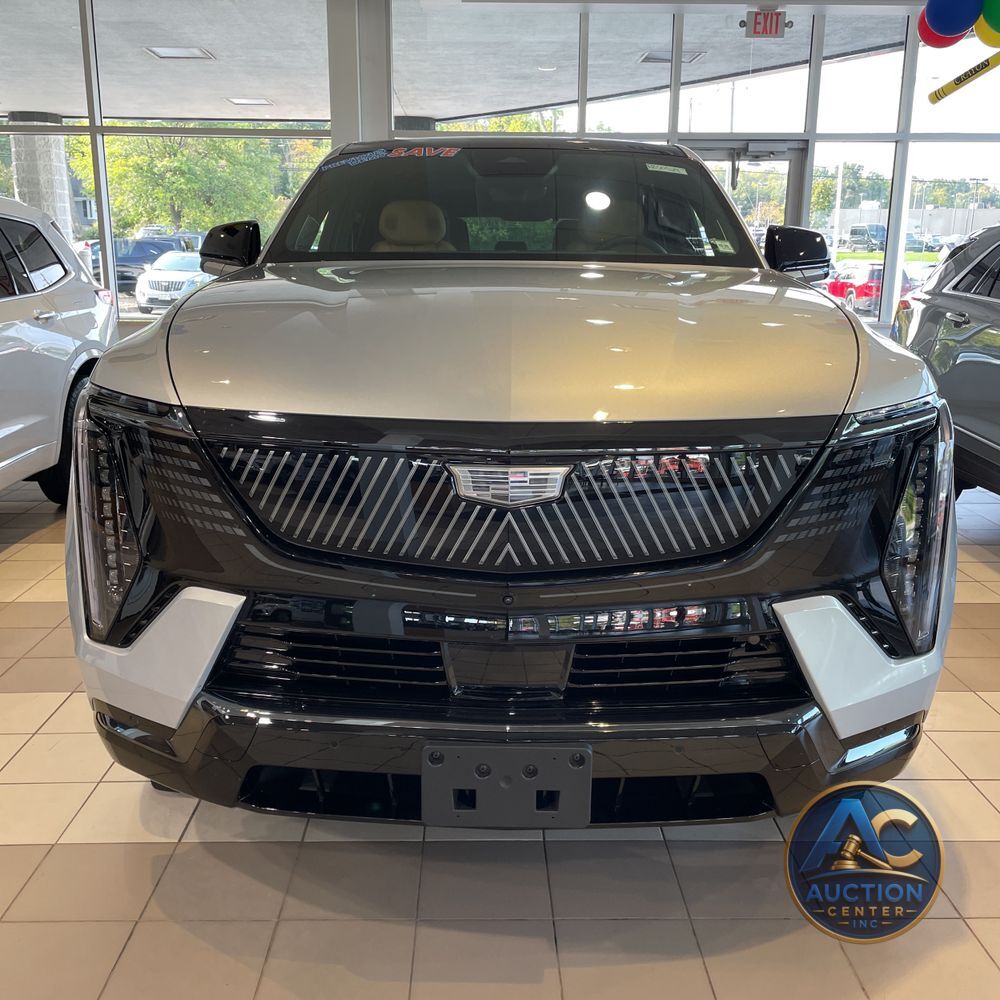 2025 Cadillac Escalade IQ Sport 2