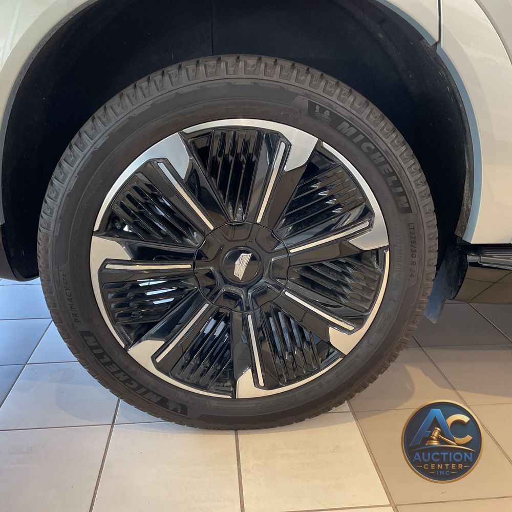 2025 Cadillac Escalade IQ Sport 2