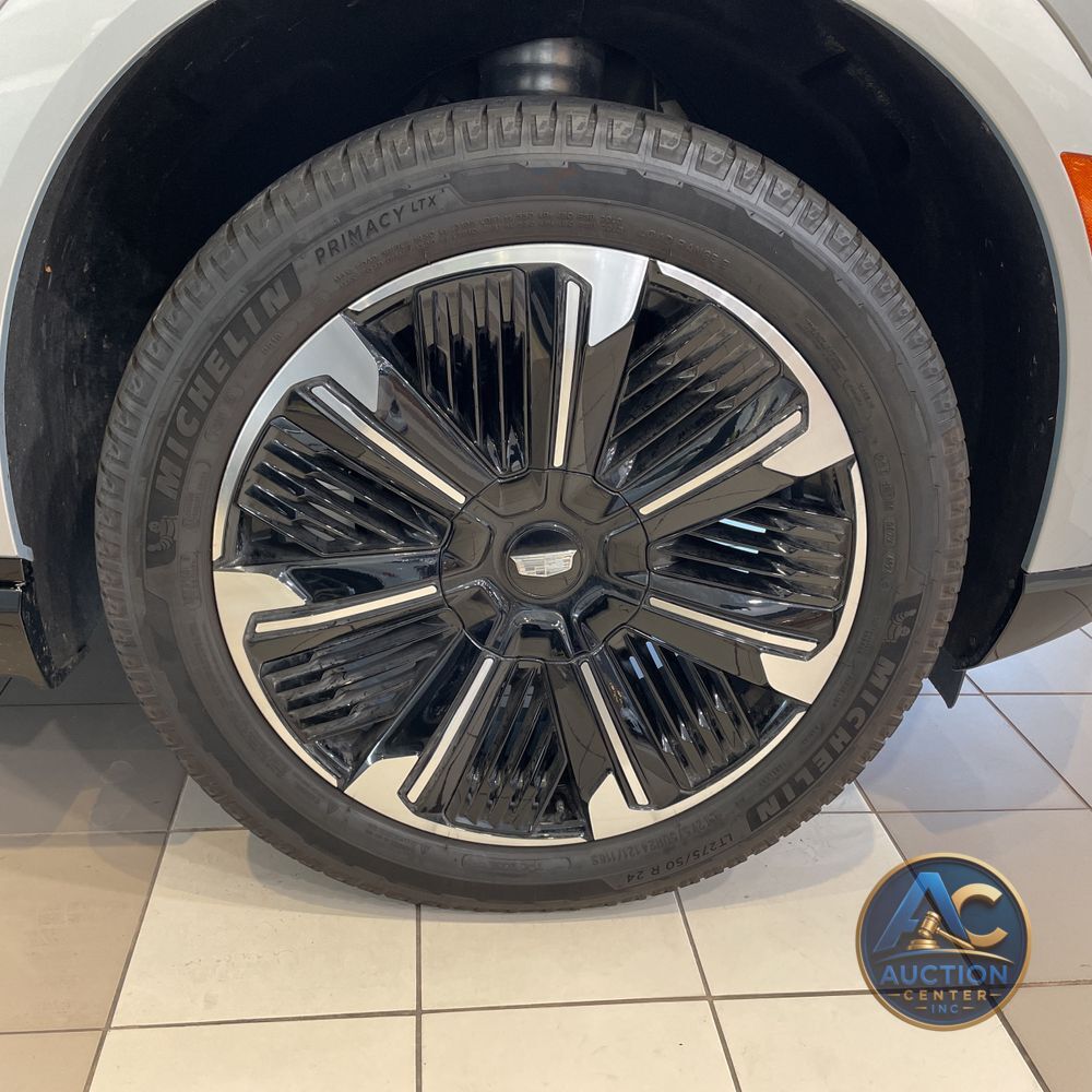 2025 Cadillac Escalade IQ Sport 2
