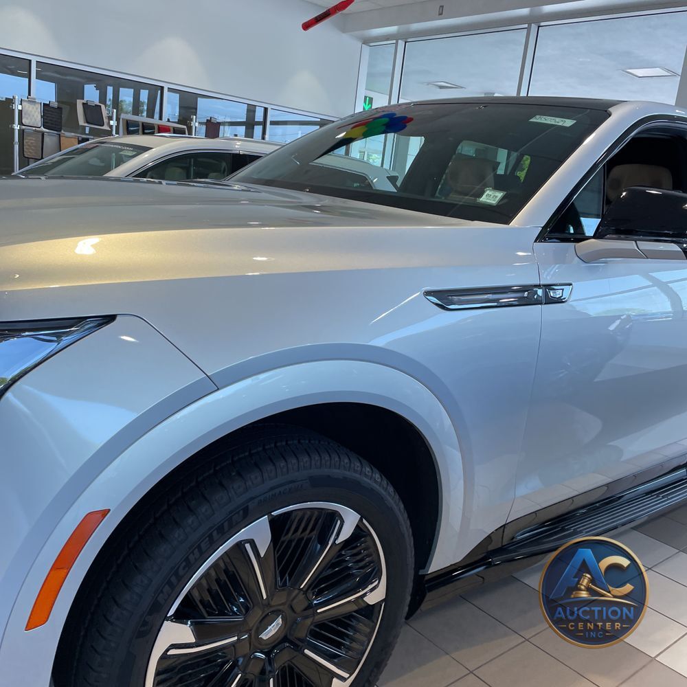 2025 Cadillac Escalade IQ Sport 2