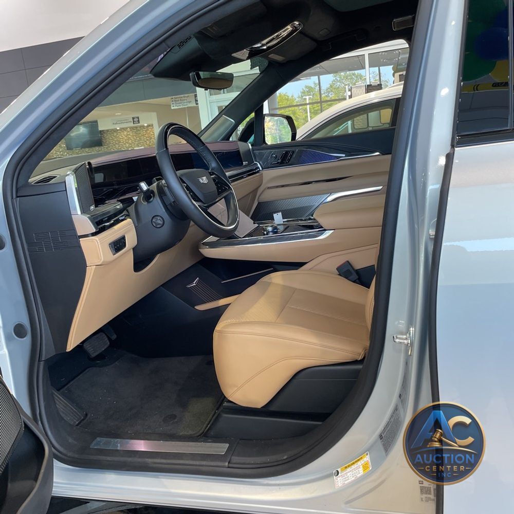 2025 Cadillac Escalade IQ Sport 2