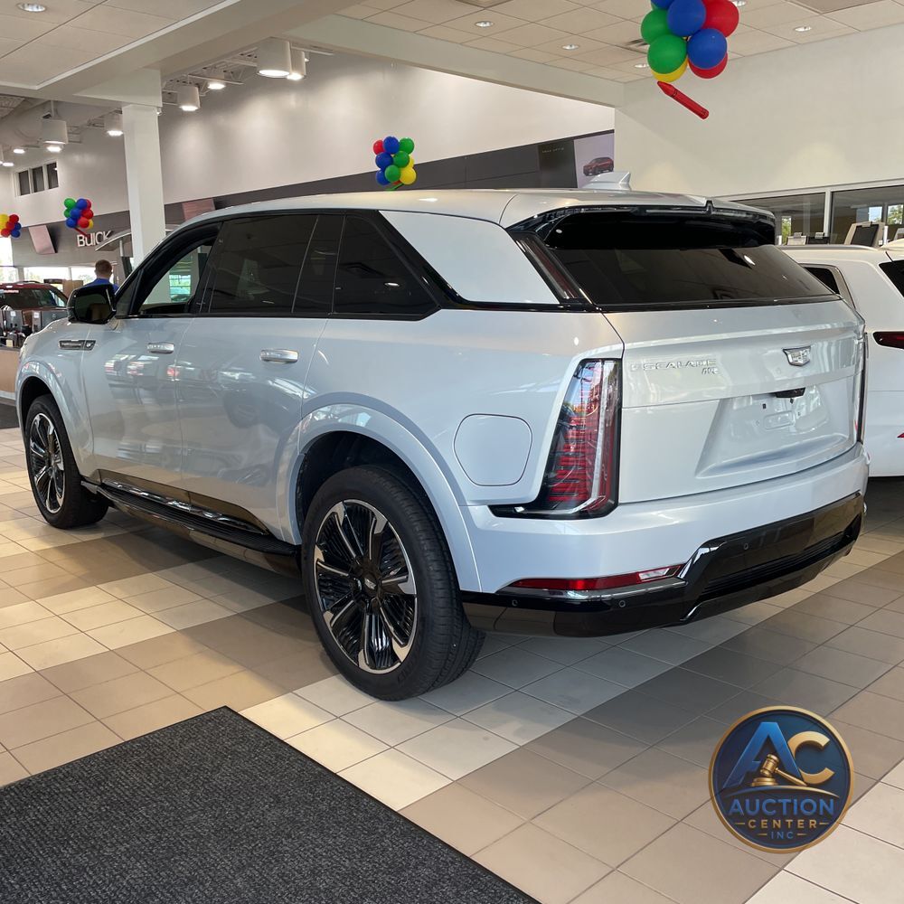 2025 Cadillac Escalade IQ Sport 2