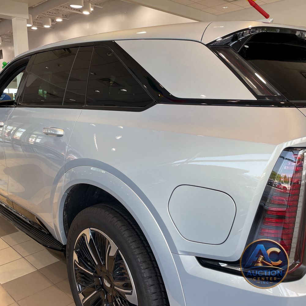 2025 Cadillac Escalade IQ Sport 2