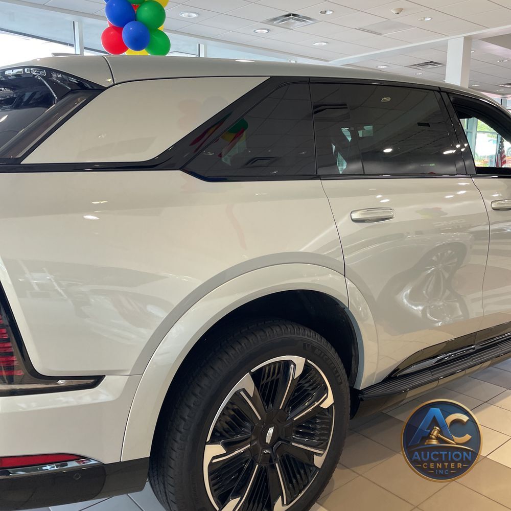2025 Cadillac Escalade IQ Sport 2