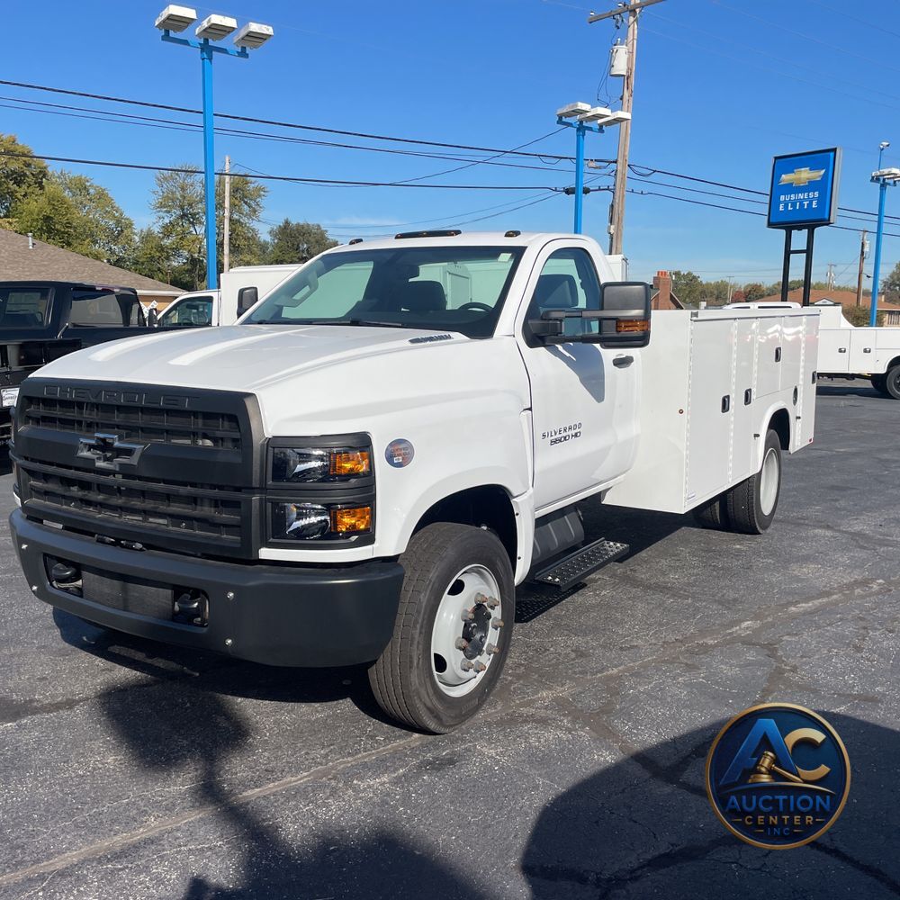2024 Chevrolet Silverado 4500 W/T