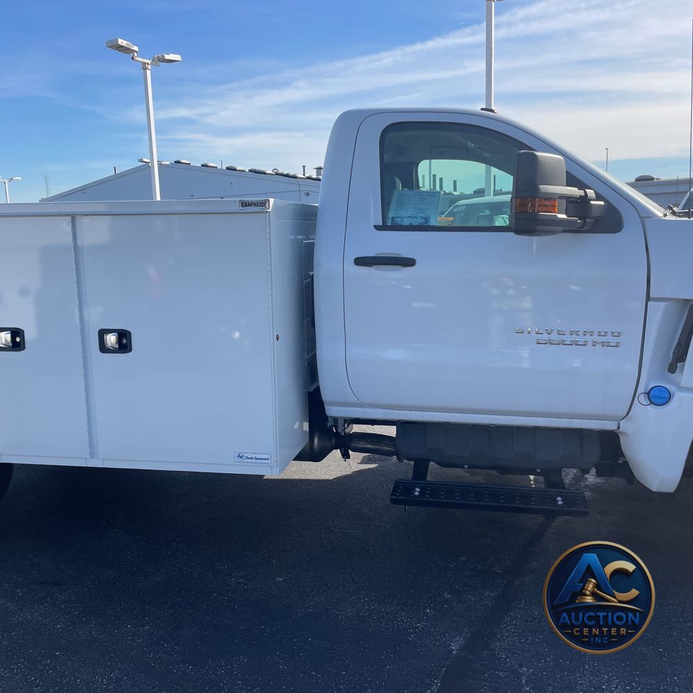 2024 Chevrolet Silverado 4500 W/T