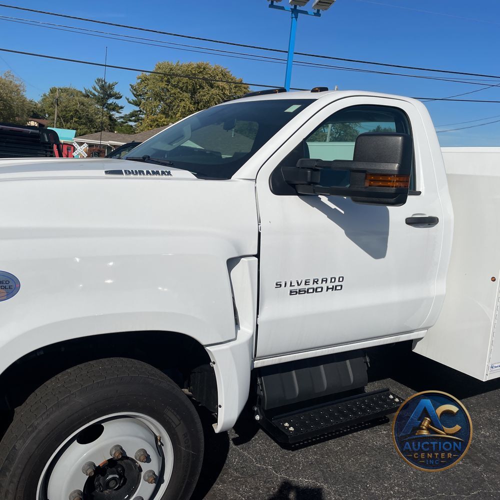 2024 Chevrolet Silverado 4500 W/T