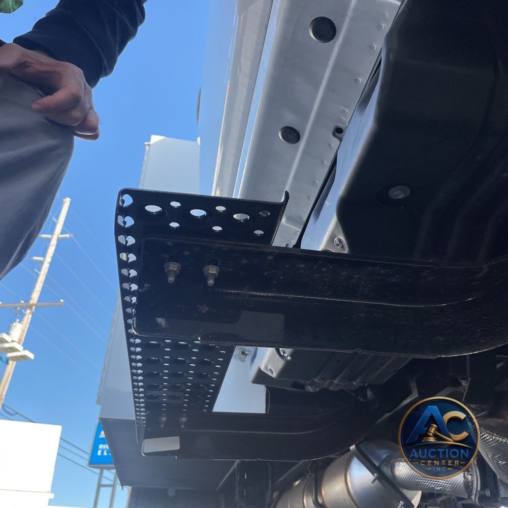 2024 Chevrolet Silverado 4500 W/T