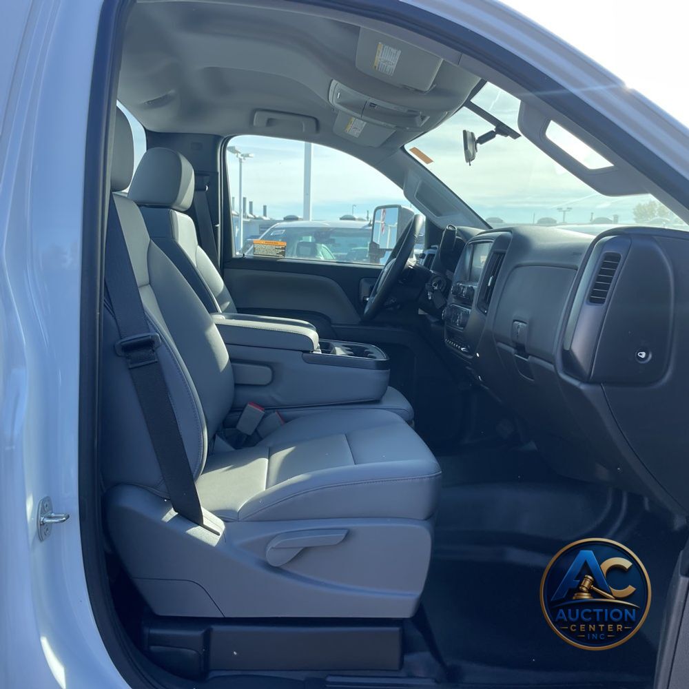 2024 Chevrolet Silverado 4500 W/T