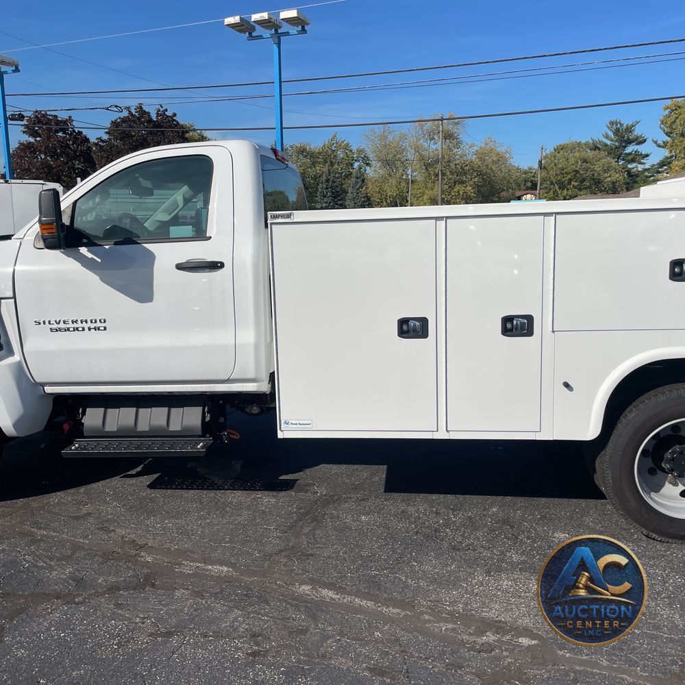 2024 Chevrolet Silverado 4500 W/T