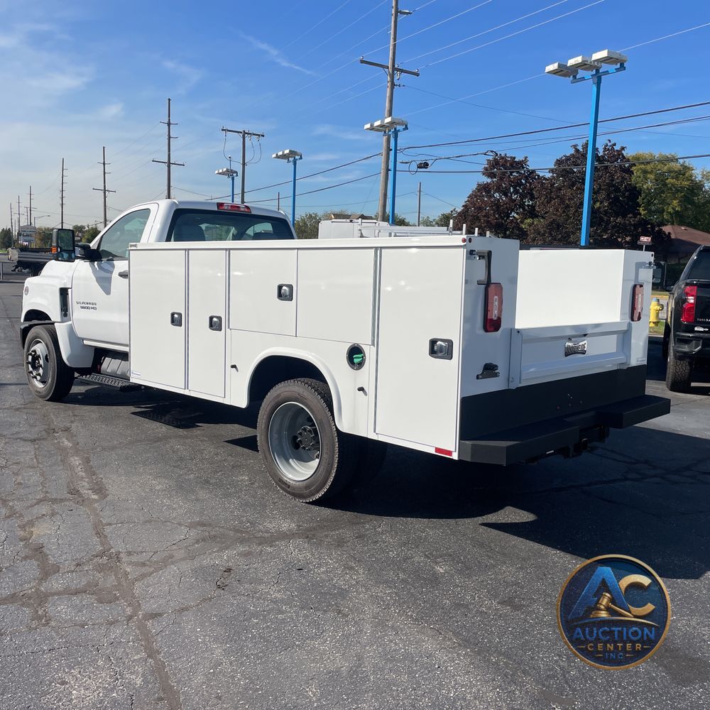 2024 Chevrolet Silverado 4500 W/T