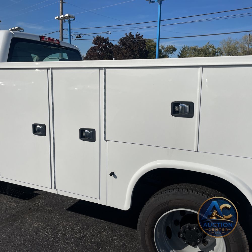 2024 Chevrolet Silverado 4500 W/T