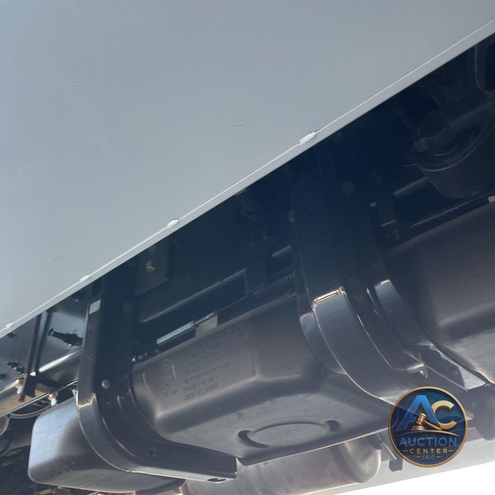 2023 Chevrolet Silverado 5500 W/T