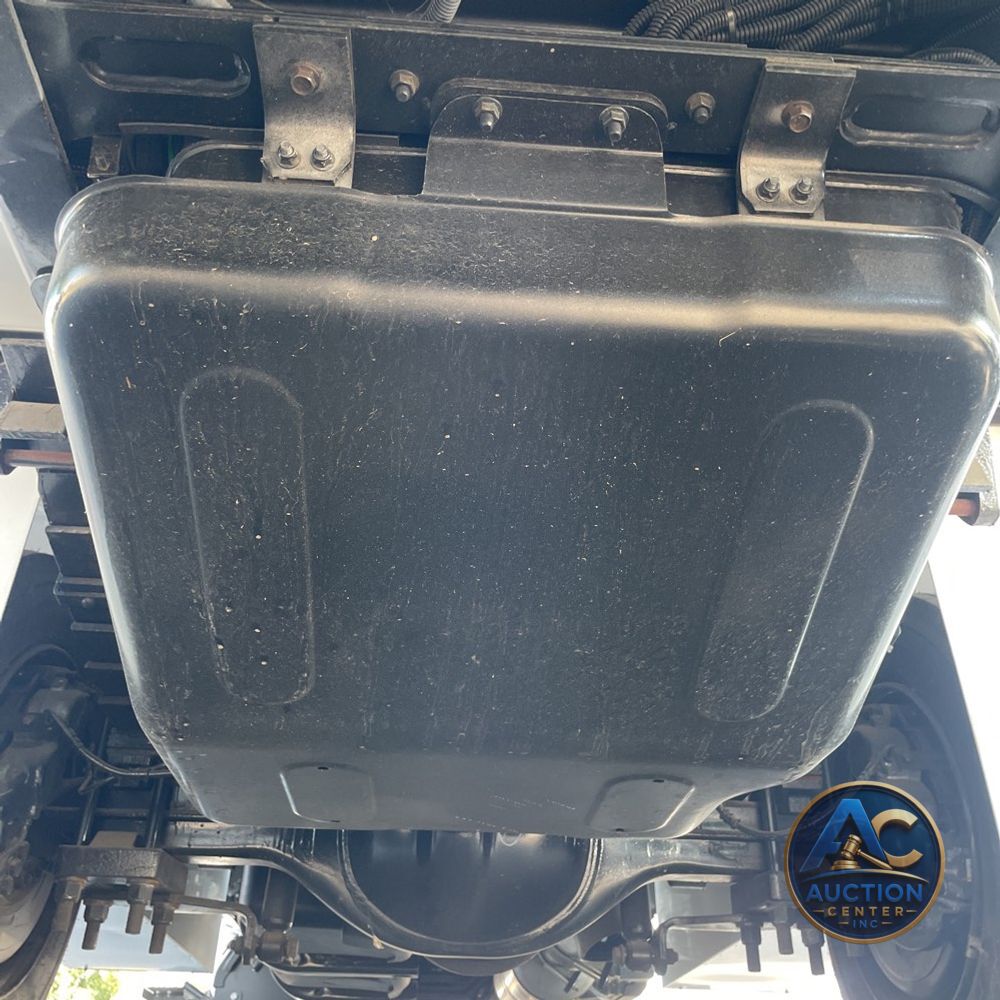 2023 Chevrolet Silverado 5500 W/T