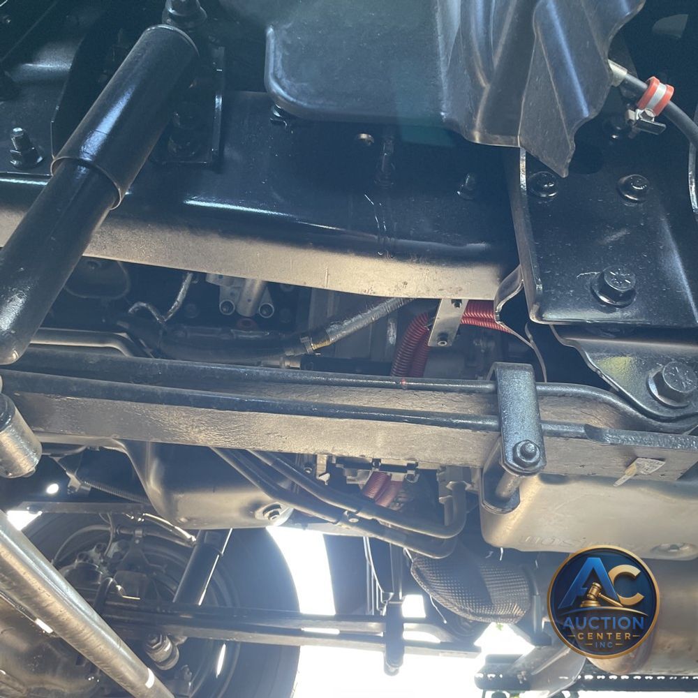2023 Chevrolet Silverado 5500 W/T
