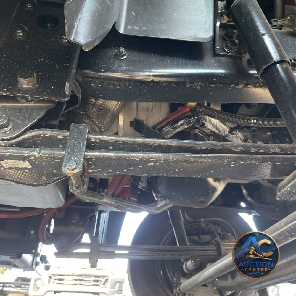 2023 Chevrolet Silverado 5500 W/T