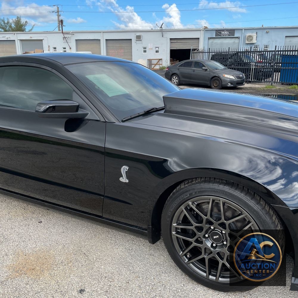 2013 Ford Shelby GT500 Base